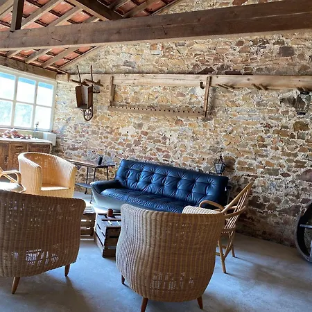 Eco-gite La Charmante Des *