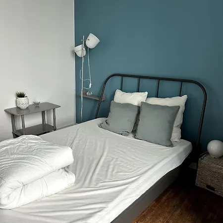 Eco-gite La Charmante Des *